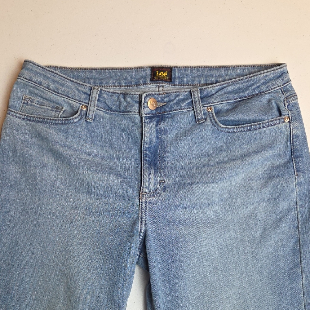 Lee High-Rise Women's Light Blue Denim Stretch Jeans Size 16M - Picture 4 of 7